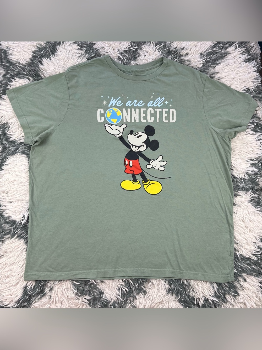 Disney Adult Unisex Green Mickey Mouse We Are All Connected Adult Shirt Size 2XL